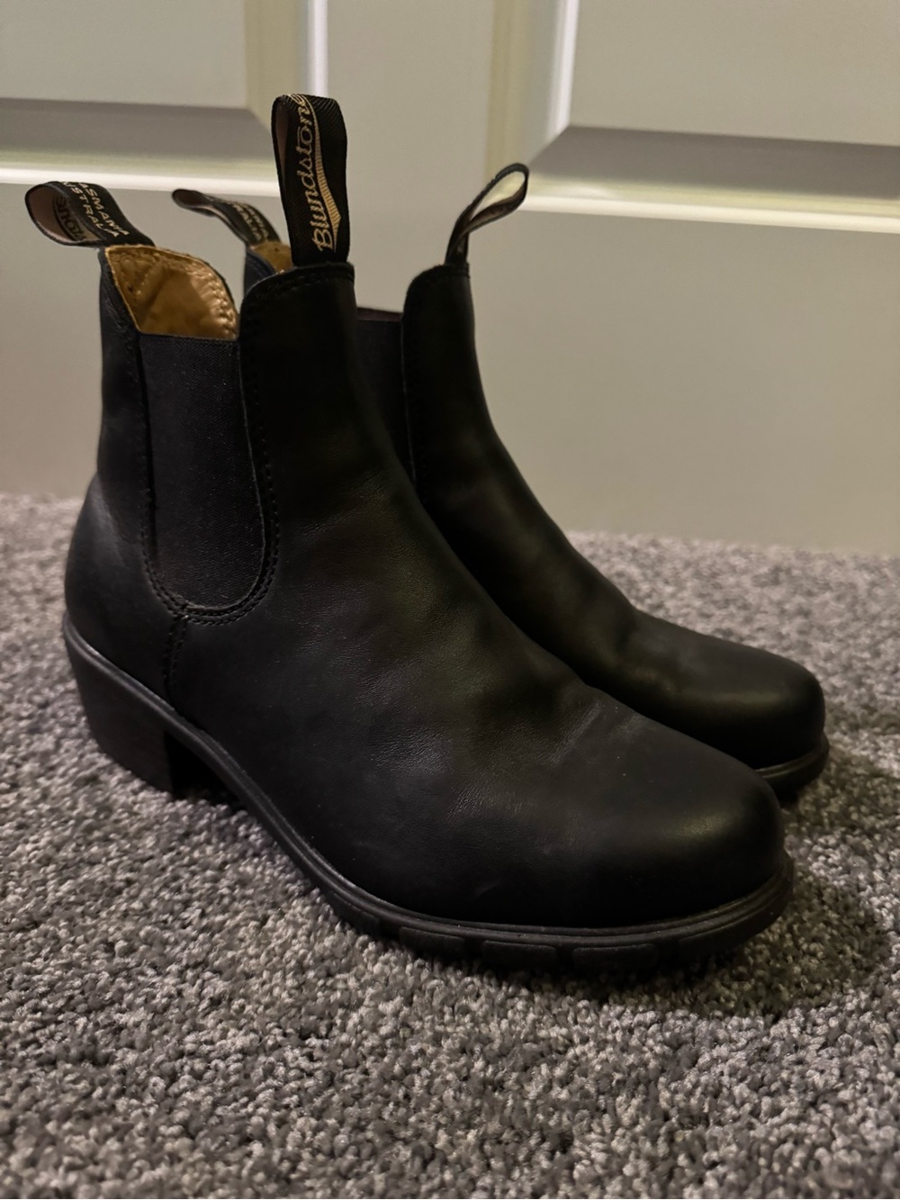 Blundstone Black Leather Chelsea Ankle Boots Size 9